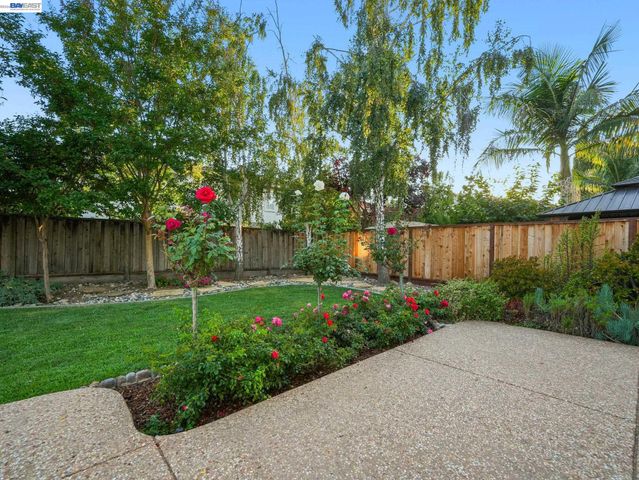 313 Bridgecreek Way, Hayward, CA 94544