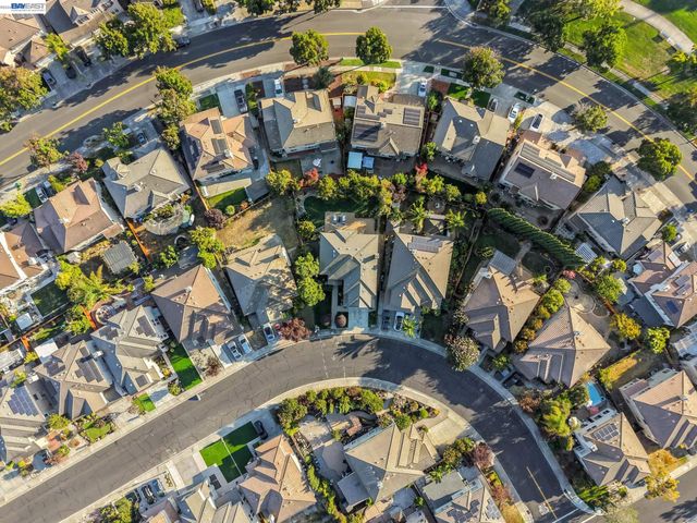 313 Bridgecreek Way, Hayward, CA 94544