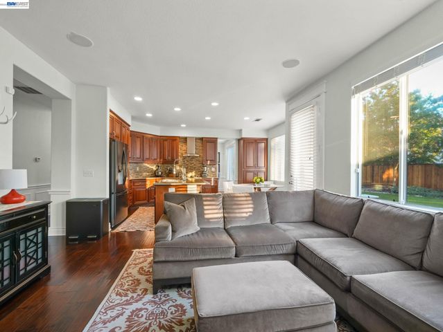 313 Bridgecreek Way, Hayward, CA 94544