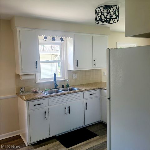 2736 Priscilla Avenue, Akron, OH 44312