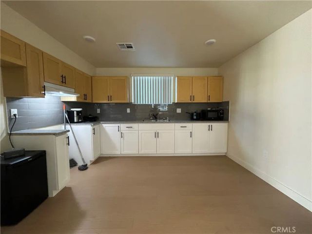 221--223 W 106th, Los Angeles, CA 90003