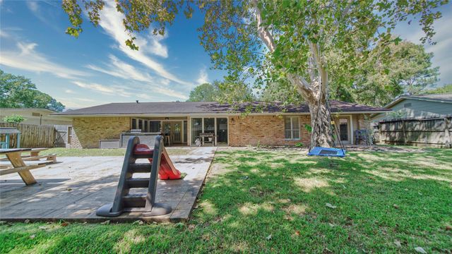 1506 Wavecrest Lane, Houston, TX 77062