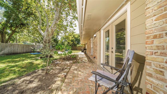 1506 Wavecrest Lane, Houston, TX 77062