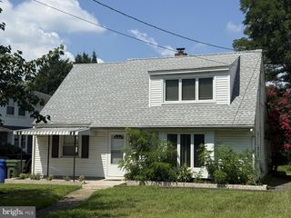 12 WESLEY AVE, Cherry Hill, NJ 08002