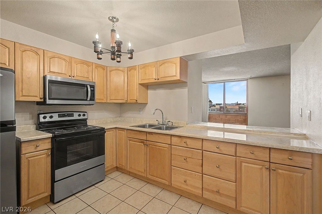 Image 15 of property listing at 3930 University Center Drive 612, Las Vegas, NV 89119