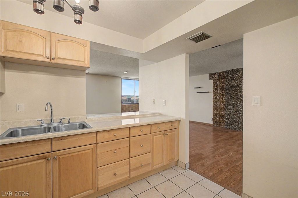 Image 17 of property listing at 3930 University Center Drive 612, Las Vegas, NV 89119