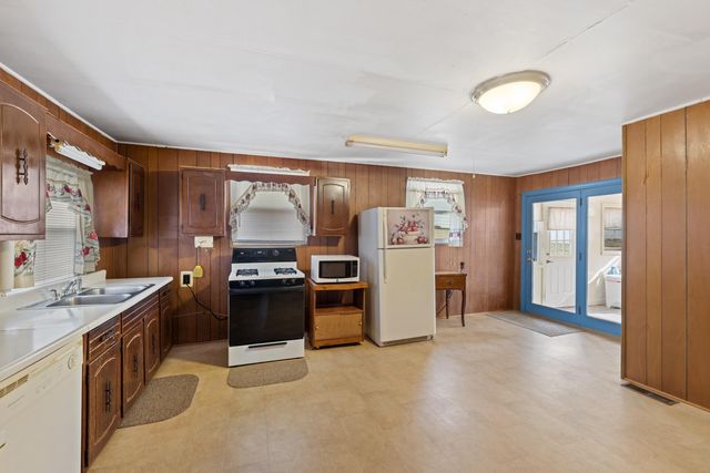 77 HIDDEN ACRES TRL, Waynesboro, VA 22980