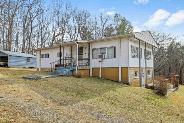 77 HIDDEN ACRES TRL, Waynesboro, VA 22980