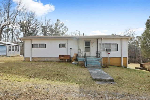 77 HIDDEN ACRES TRL, Waynesboro, VA 22980