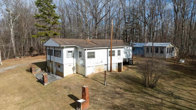 77 HIDDEN ACRES TRL, Waynesboro, VA 22980