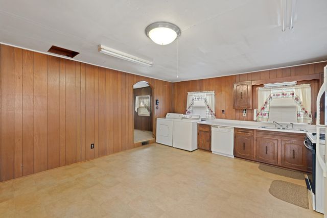 77 HIDDEN ACRES TRL, Waynesboro, VA 22980