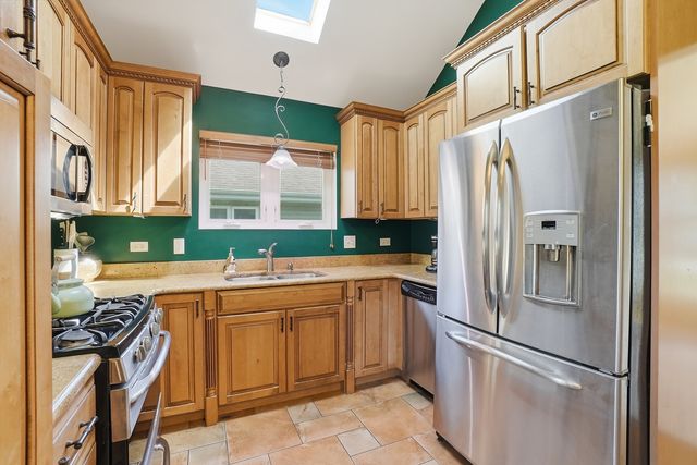 1016 174th Street, East Hazel Crest, IL 60429