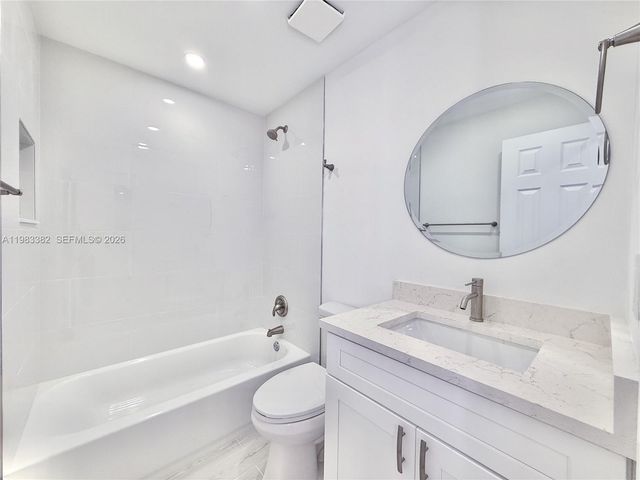 5028 NW 6th St, Delray Beach, FL 33445