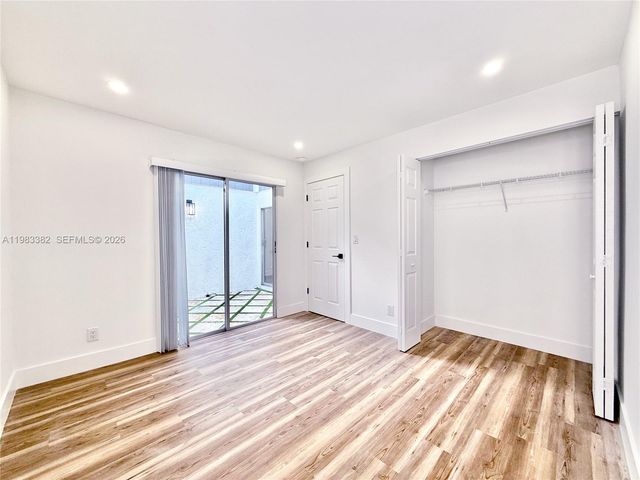 5028 NW 6th St, Delray Beach, FL 33445