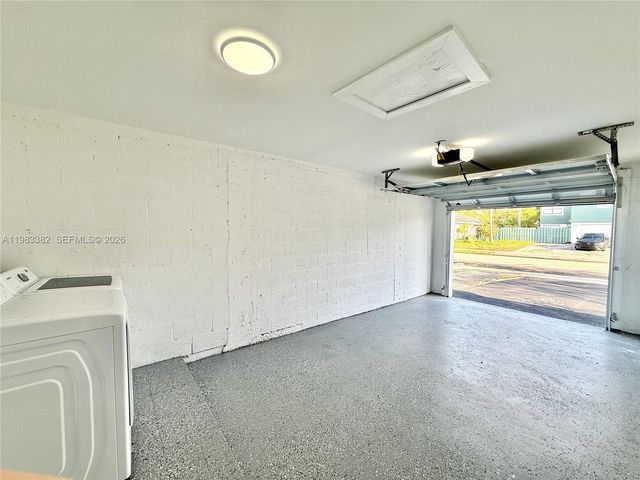 5028 NW 6th St, Delray Beach, FL 33445