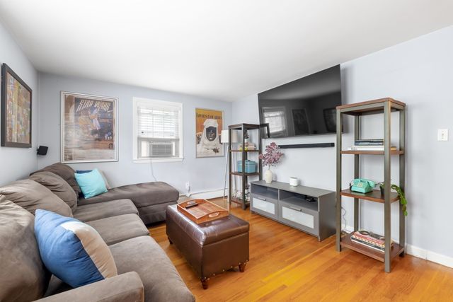 23 Leach Ln, Natick, MA 01760