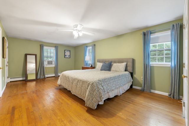 23 Leach Ln, Natick, MA 01760