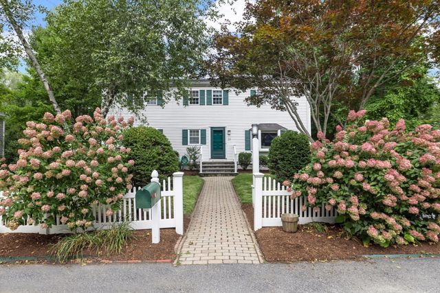 23 Leach Ln, Natick, MA 01760