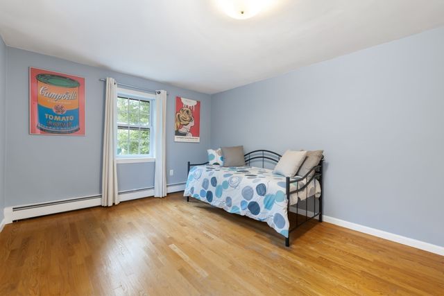 23 Leach Ln, Natick, MA 01760