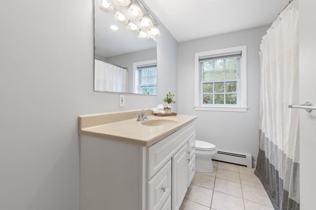 23 Leach Ln, Natick, MA 01760