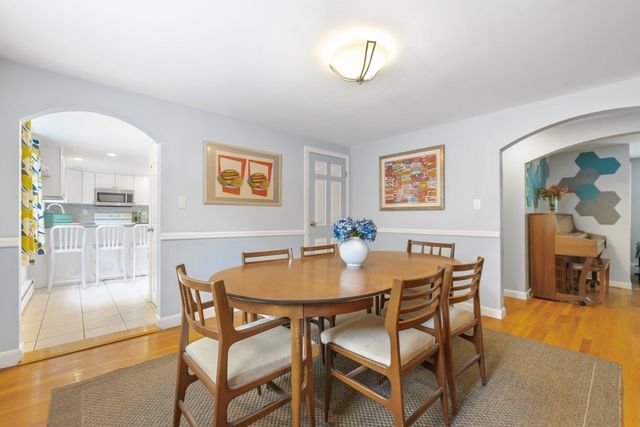 23 Leach Ln, Natick, MA 01760