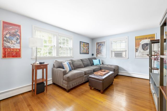 23 Leach Ln, Natick, MA 01760