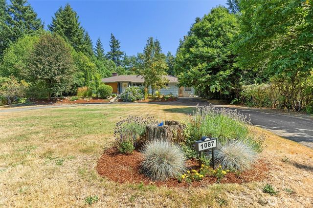 1087 Baby Doll Road E, Port Orchard, WA 98366