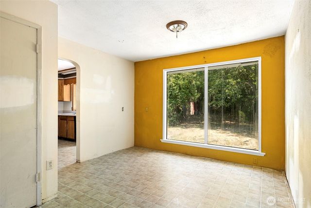 1087 Baby Doll Road E, Port Orchard, WA 98366