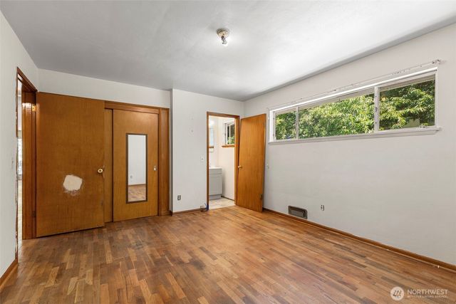 1087 Baby Doll Road E, Port Orchard, WA 98366