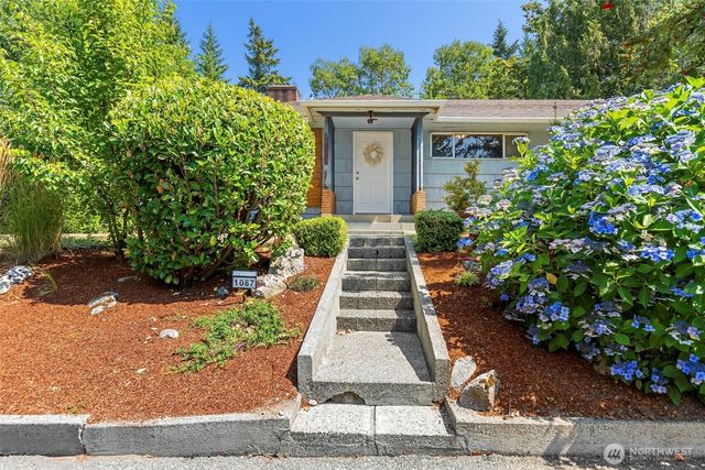 1087 Baby Doll Road E, Port Orchard, WA 98366