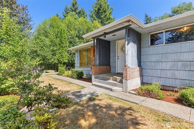 1087 Baby Doll Road E, Port Orchard, WA 98366