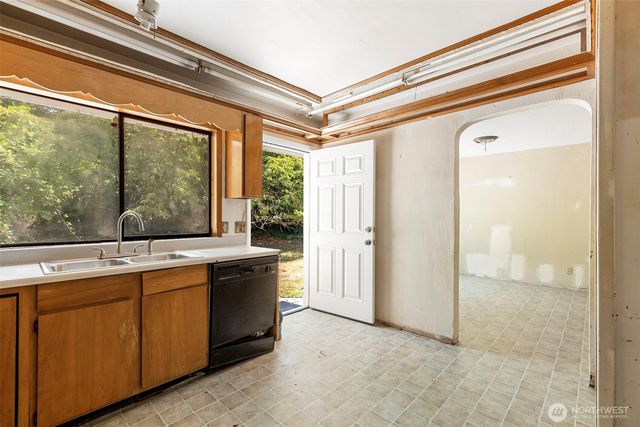 1087 Baby Doll Road E, Port Orchard, WA 98366