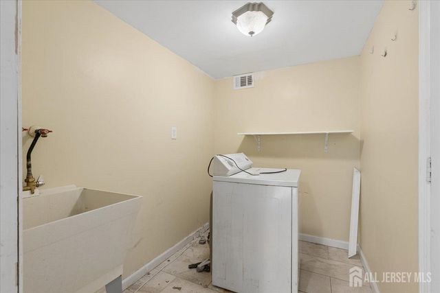 56 gramercy Drive, Piscataway, NJ 08854