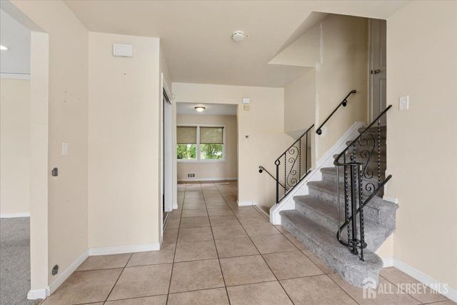 56 gramercy Drive, Piscataway, NJ 08854