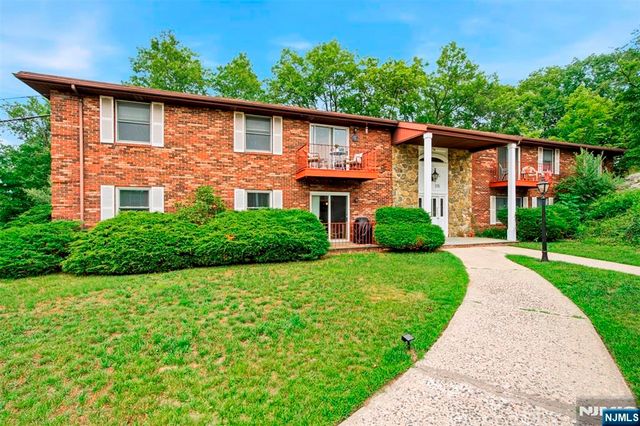 315 Ringwood Avenue, Pompton Lakes, NJ 07442