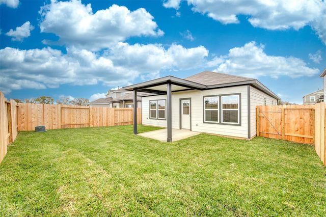3910 Windy Whisper Drive, Brookshire, TX 77423