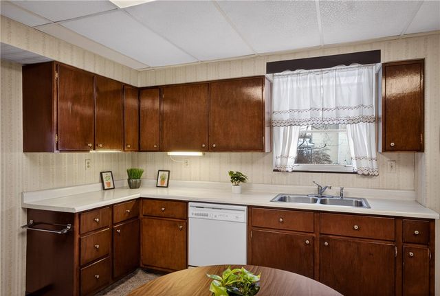 2028 Texdale St, Beechview, PA 15216