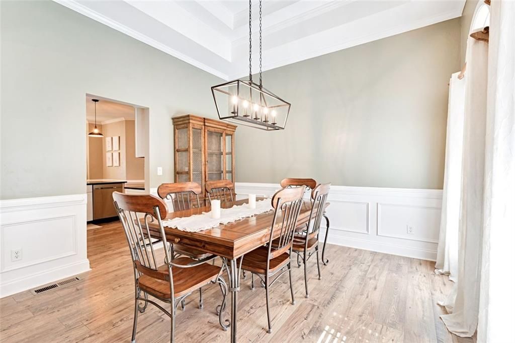 Image 10 of property listing at 7380 Bates Drive, Cumming, GA 30040