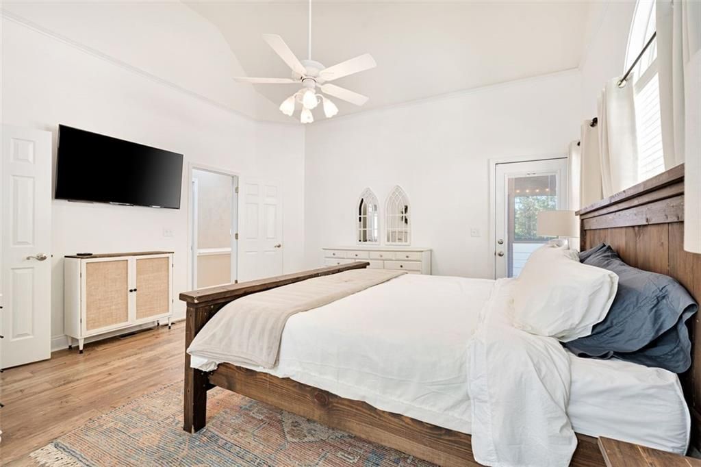 Image 18 of property listing at 7380 Bates Drive, Cumming, GA 30040