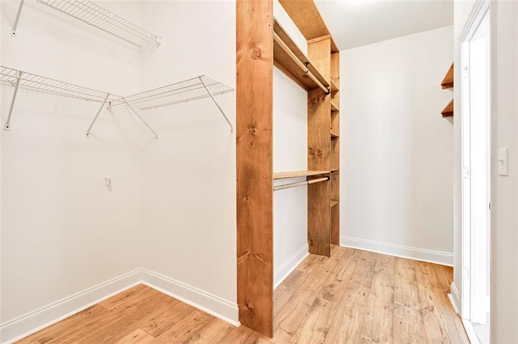 Image 20 of property listing at 7380 Bates Drive, Cumming, GA 30040