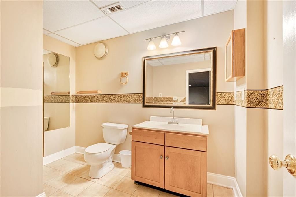 Image 44 of property listing at 7380 Bates Drive, Cumming, GA 30040