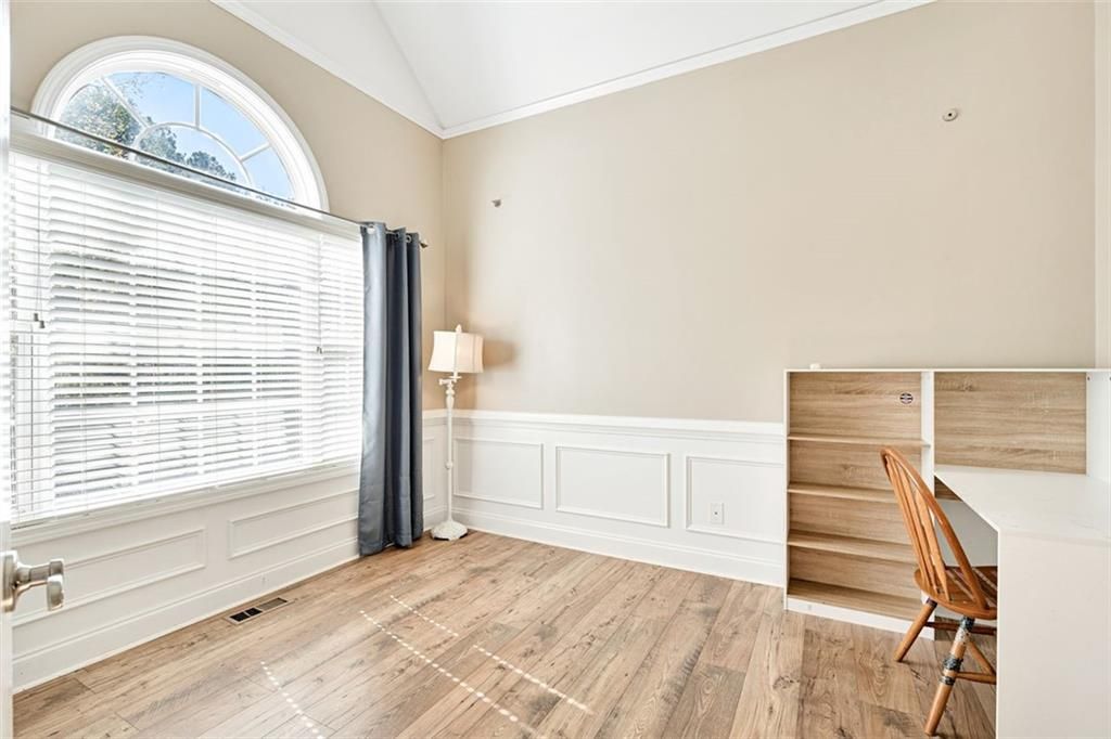 Image 9 of property listing at 7380 Bates Drive, Cumming, GA 30040