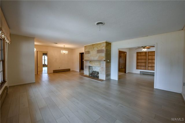 239 2nd Ave NW, Fayette, AL 35555