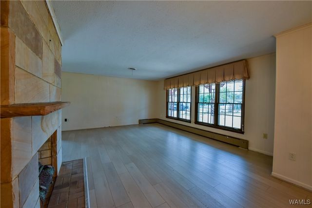 239 2nd Ave NW, Fayette, AL 35555