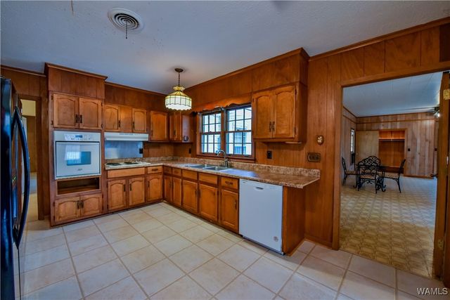 239 2nd Ave NW, Fayette, AL 35555