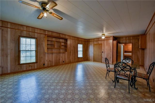 239 2nd Ave NW, Fayette, AL 35555