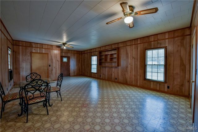 239 2nd Ave NW, Fayette, AL 35555