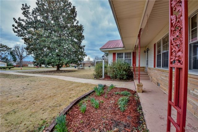 239 2nd Ave NW, Fayette, AL 35555