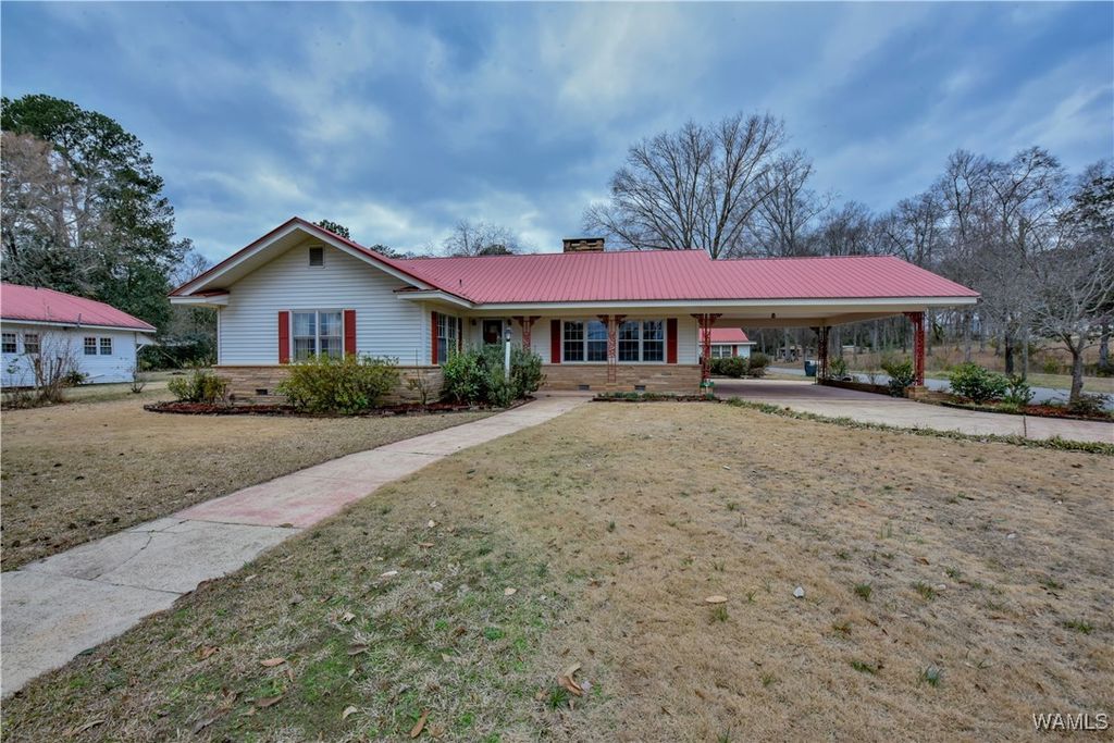 239 2nd Ave NW, Fayette, AL 35555