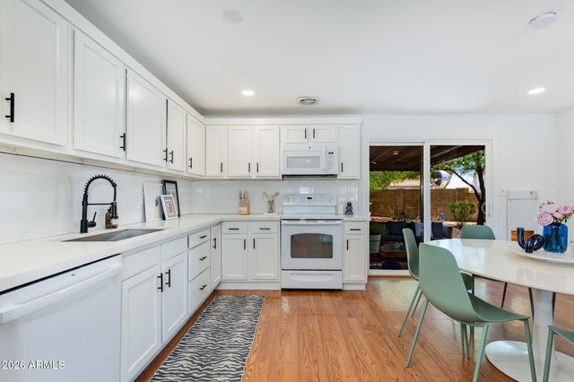 3625 E JANICE Way, Phoenix, AZ 85032